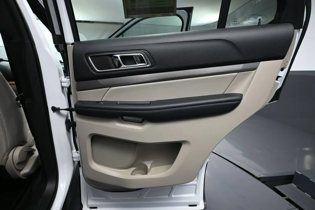 Used 2019 White Ford XLT image 34