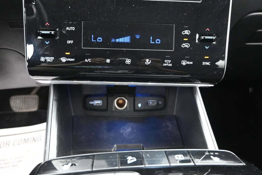 Used 2022 Gray Hyundai SEL Convenience image 19