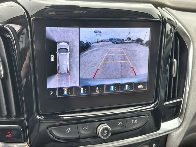 Used 2020 SILVER ICE METALLIC Chevrolet Premier image 14