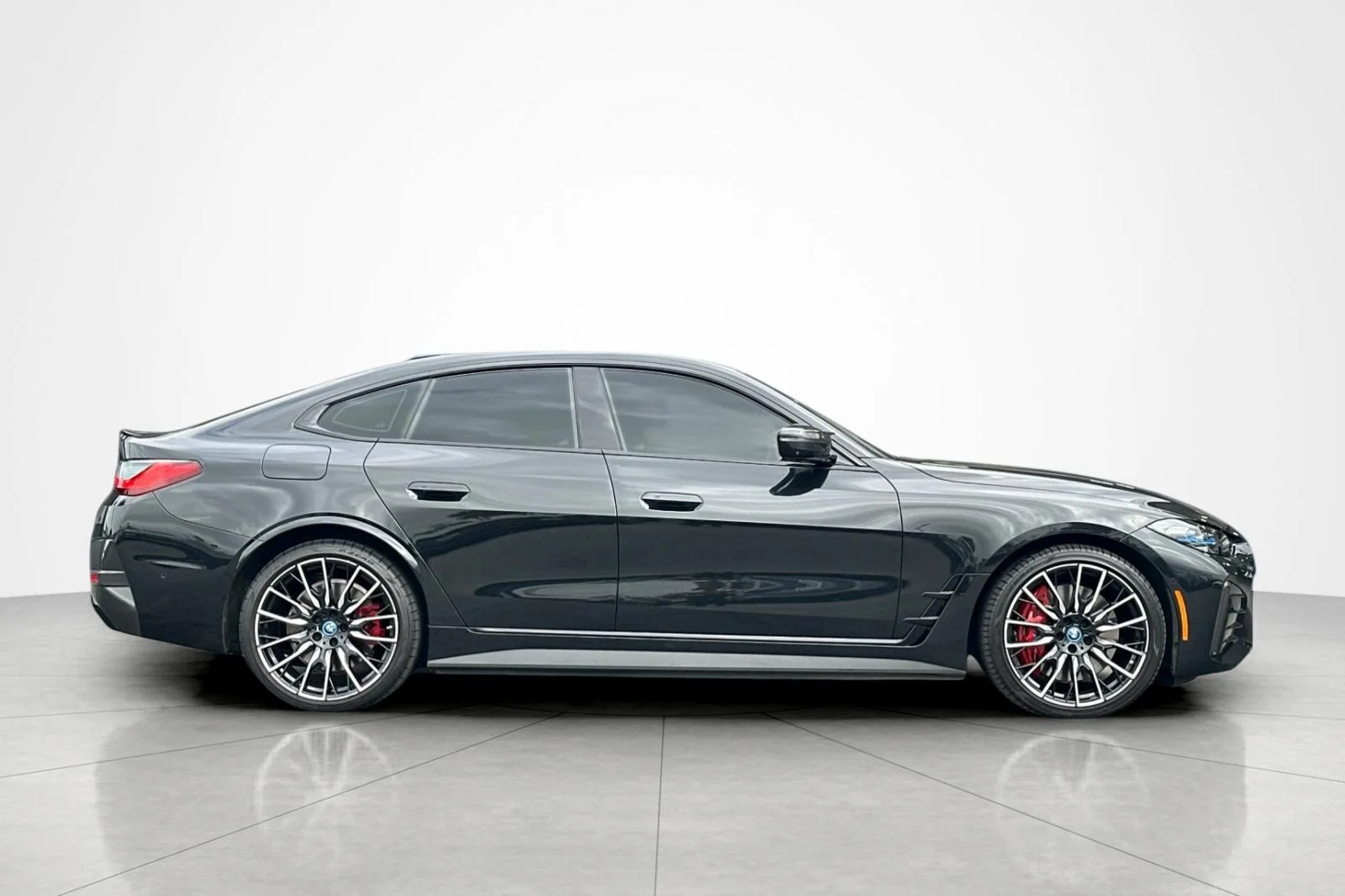 Used 2023 Black Sapphire Metallic BMW M50 image 6