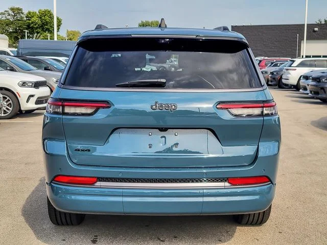 New 2027 Steel Blue Paint Jeep Limited Reserve image 5