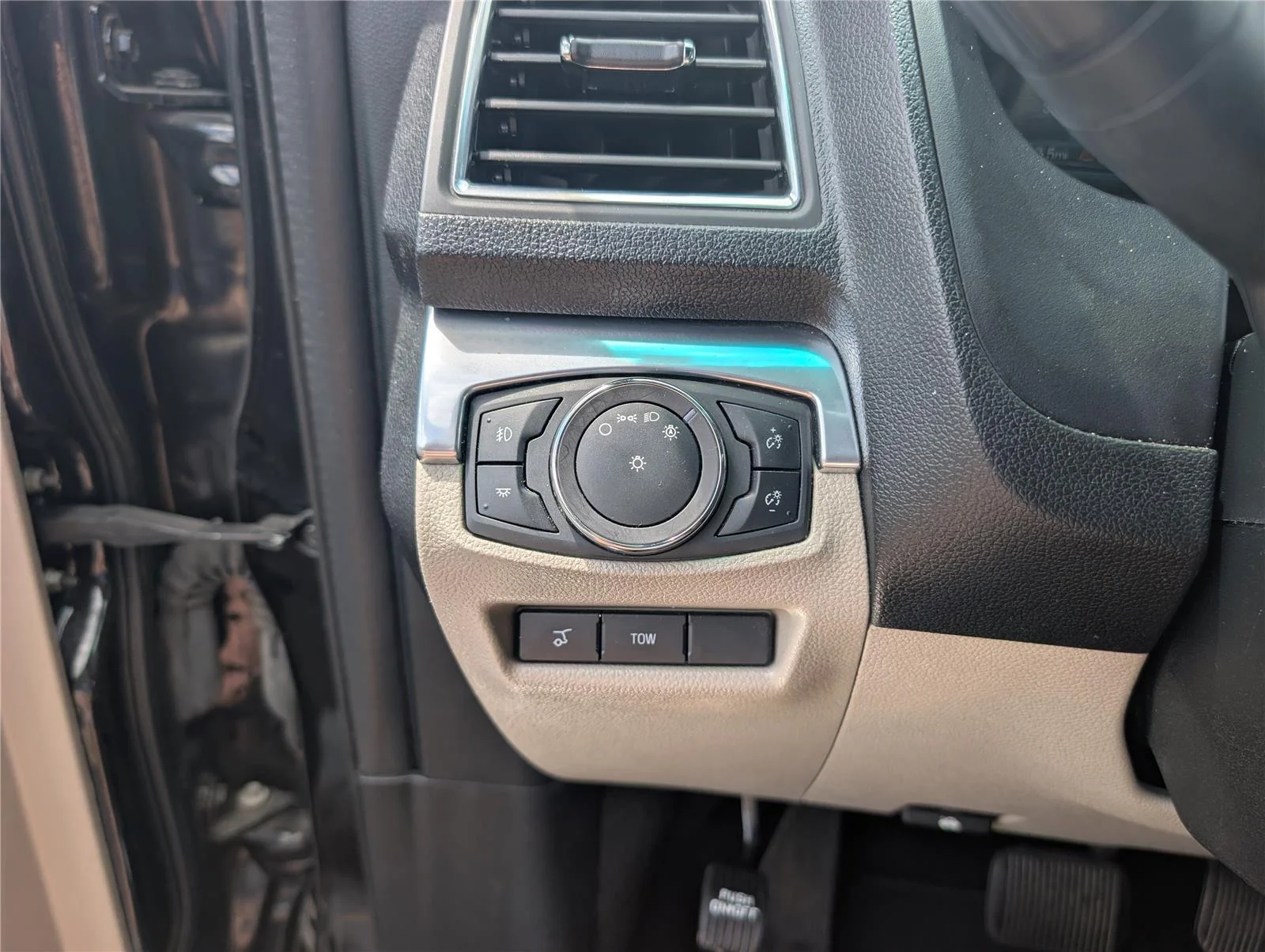 Used 2019 Agate Black Ford Limited image 22