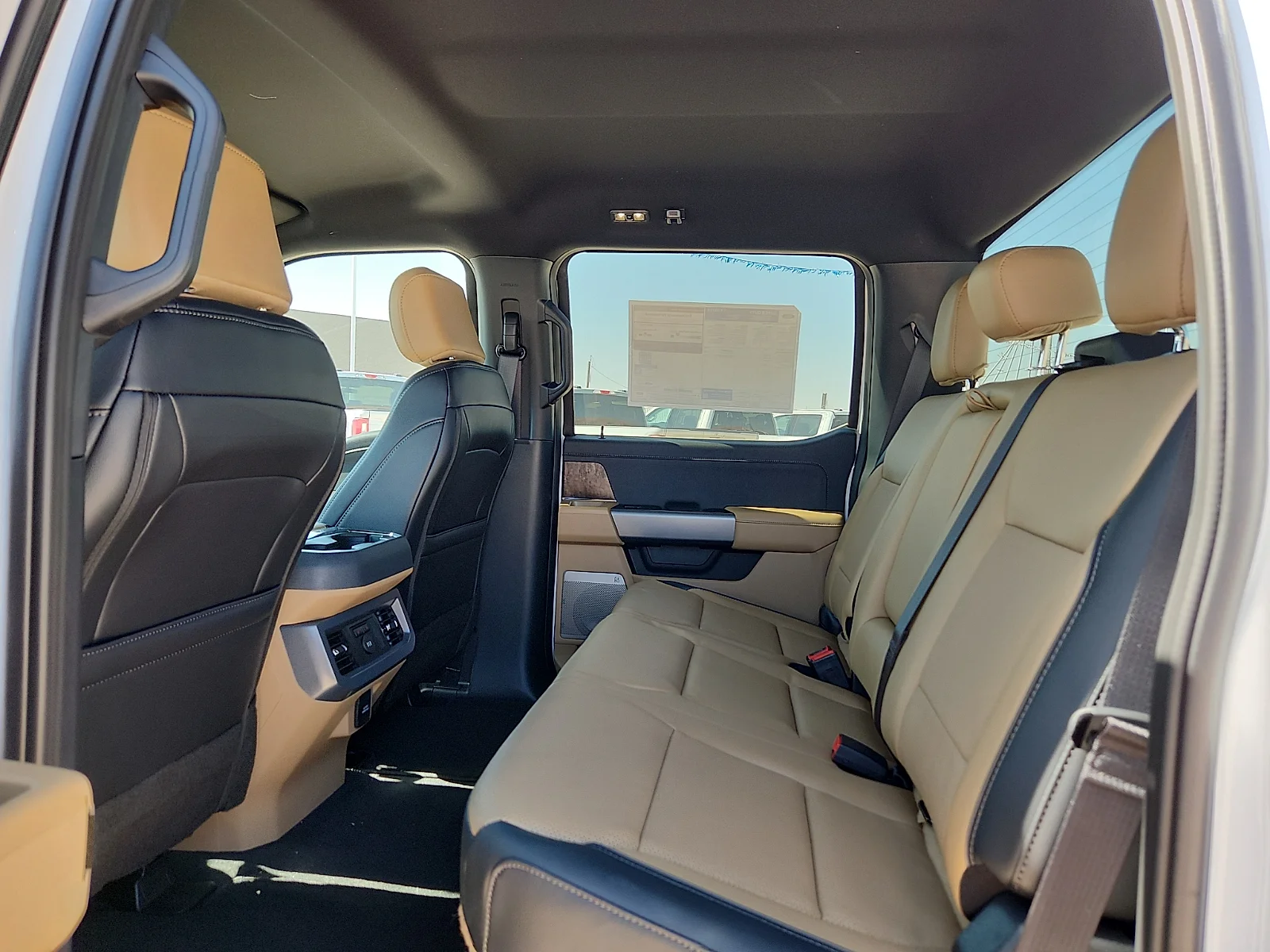 New 2026 Oxford White Ford Lariat image 18