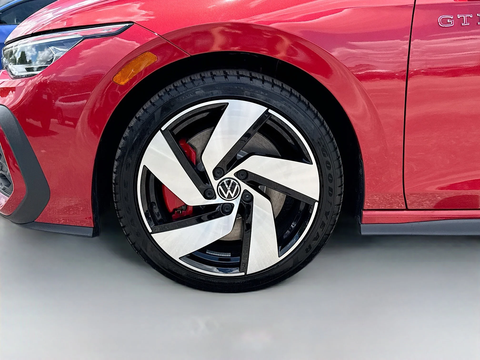 New 2026 Red Metallic Volkswagen S image 39