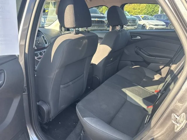 Used 2014 Gray Ford SE image 7