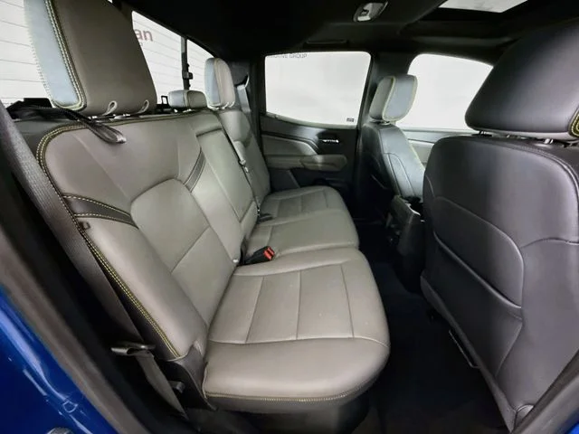 Used 2024 Blue Chevrolet ZR2 image 27
