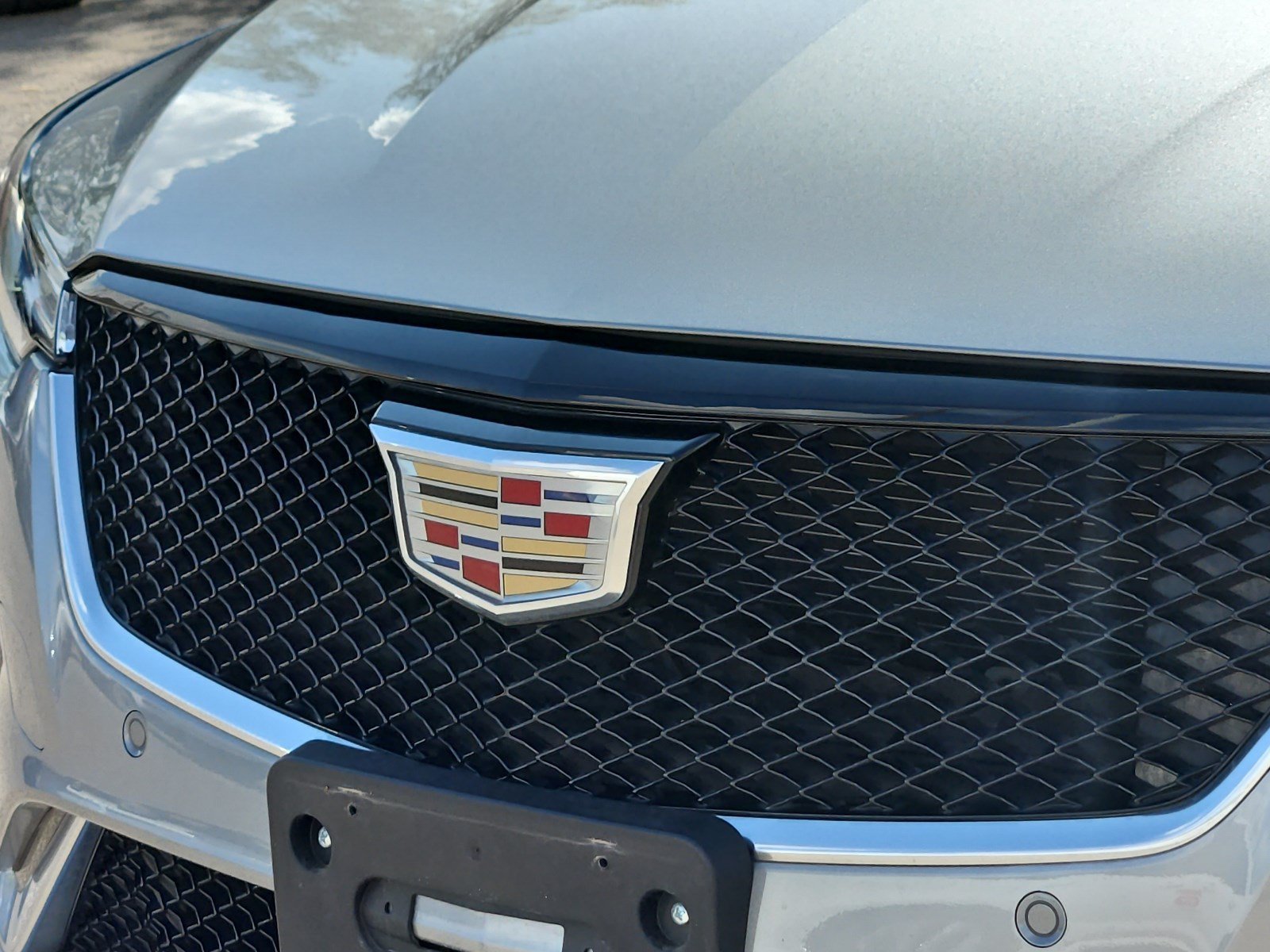 Used 2025 Argent Silver Metallic Cadillac Sport image 7