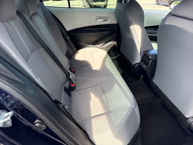 Used 2025  Toyota SE image 13
