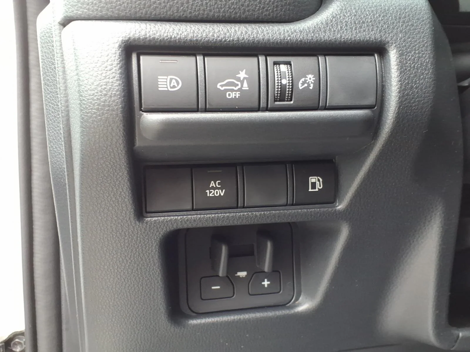 Used 2025 Ice Cap Toyota 1958 image 16