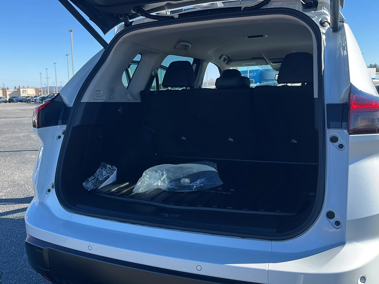 New 2026 Everest White Pearl Tricoat Nissan Rock Creek image 30