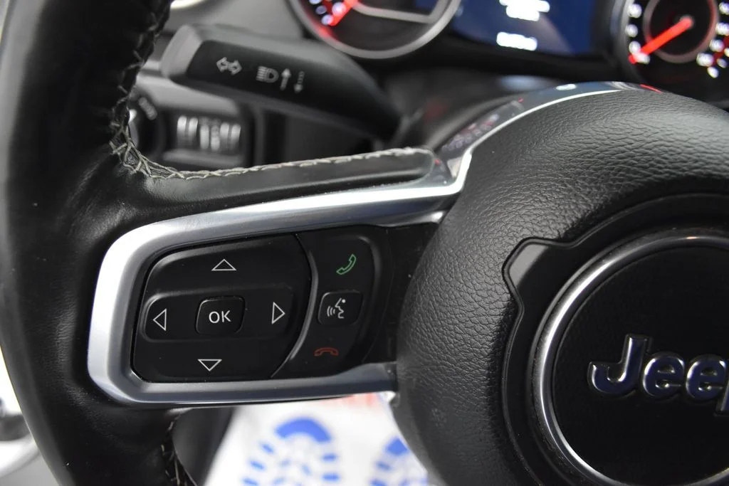 Used 2021 White Jeep Unlimited Rubicon image 11