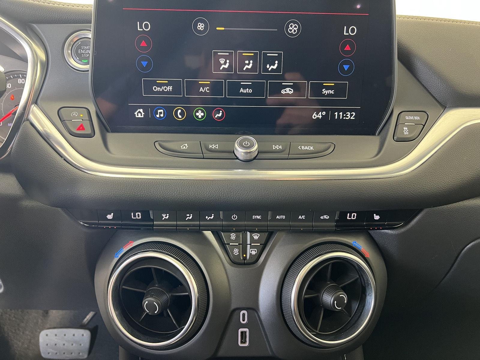 Used 2025 Summit White Chevrolet LT image 15