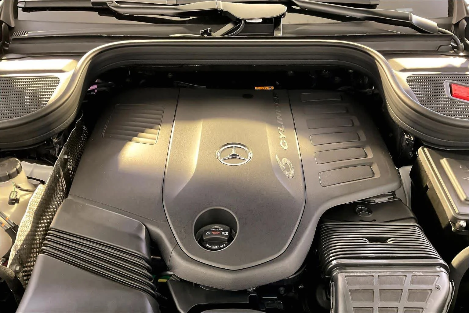New 2027 Polar White Mercedes-Benz GLS 450 image 14
