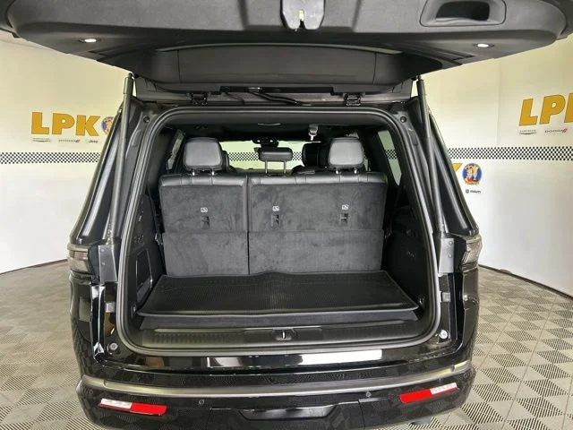 New 2026 High Gloss Black Exterior Paint Jeep Grand Wagoneer image 5
