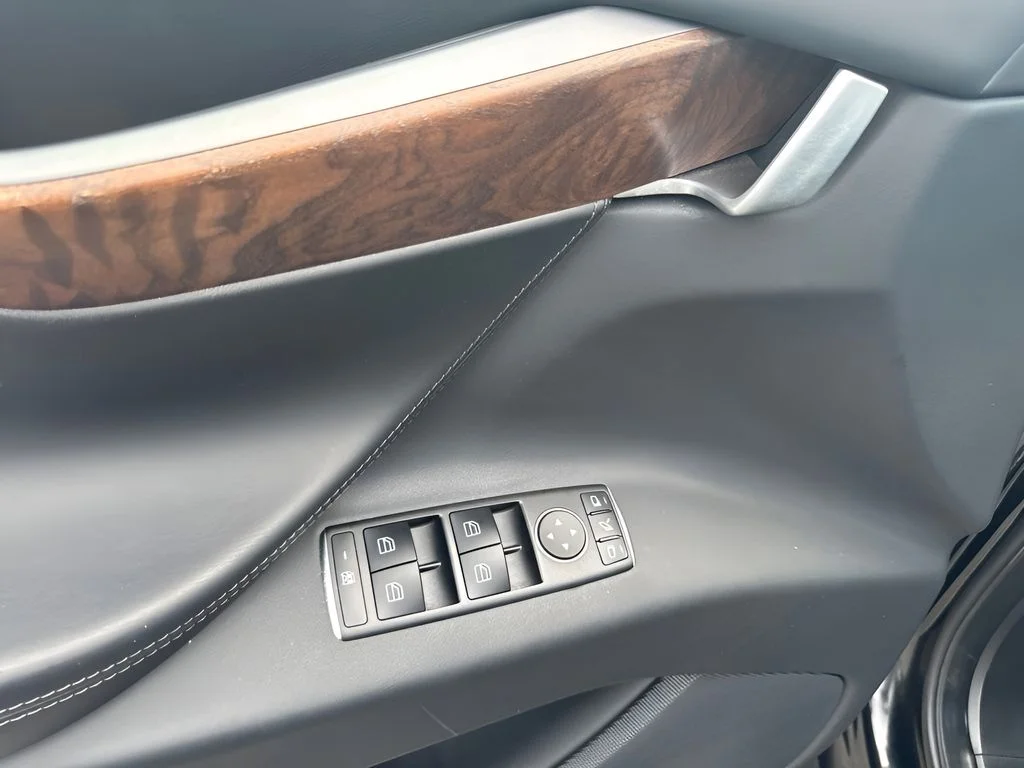 Used 2020 Black Tesla Long Range image 19
