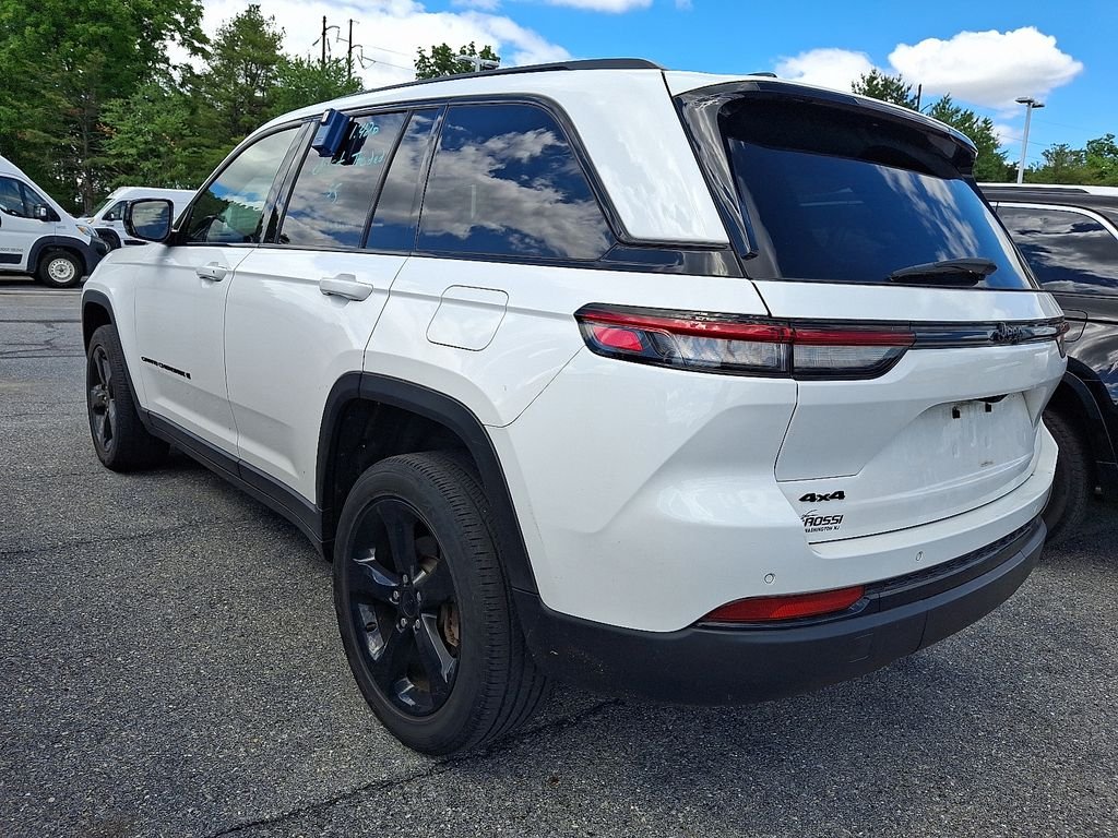 Used 2023 White Jeep Altitude X image 4