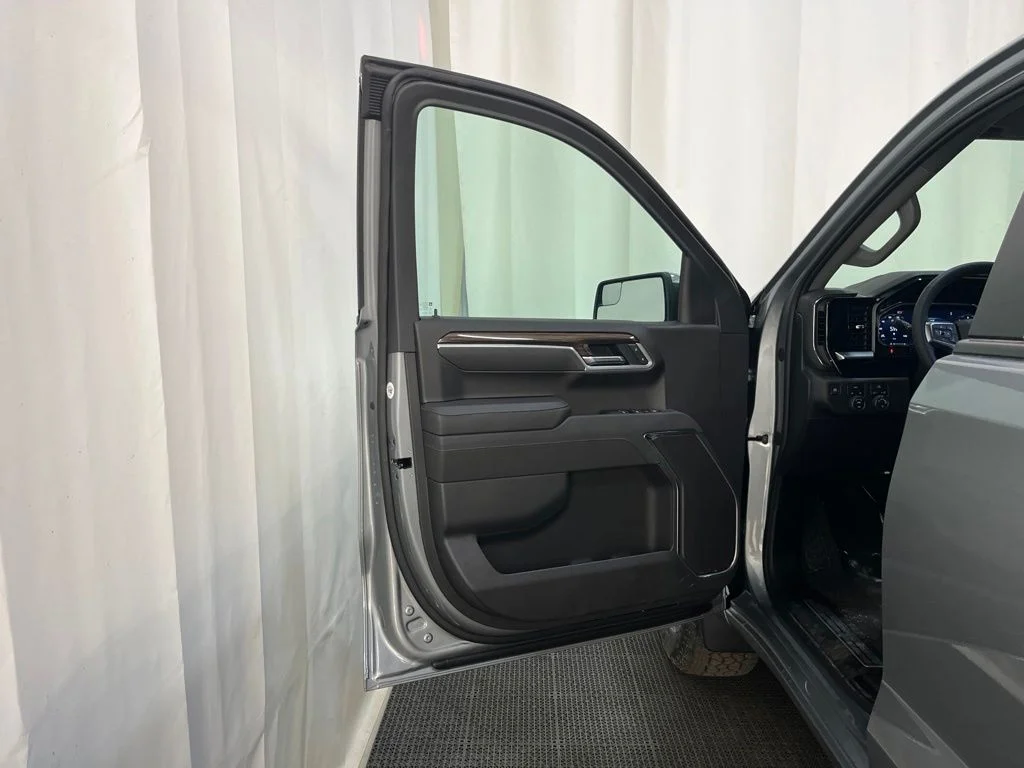 New 2026 Gray Chevrolet LT image 17