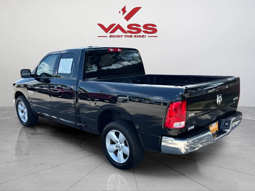 Used 2024 Diamond Black Ram SLT image 3