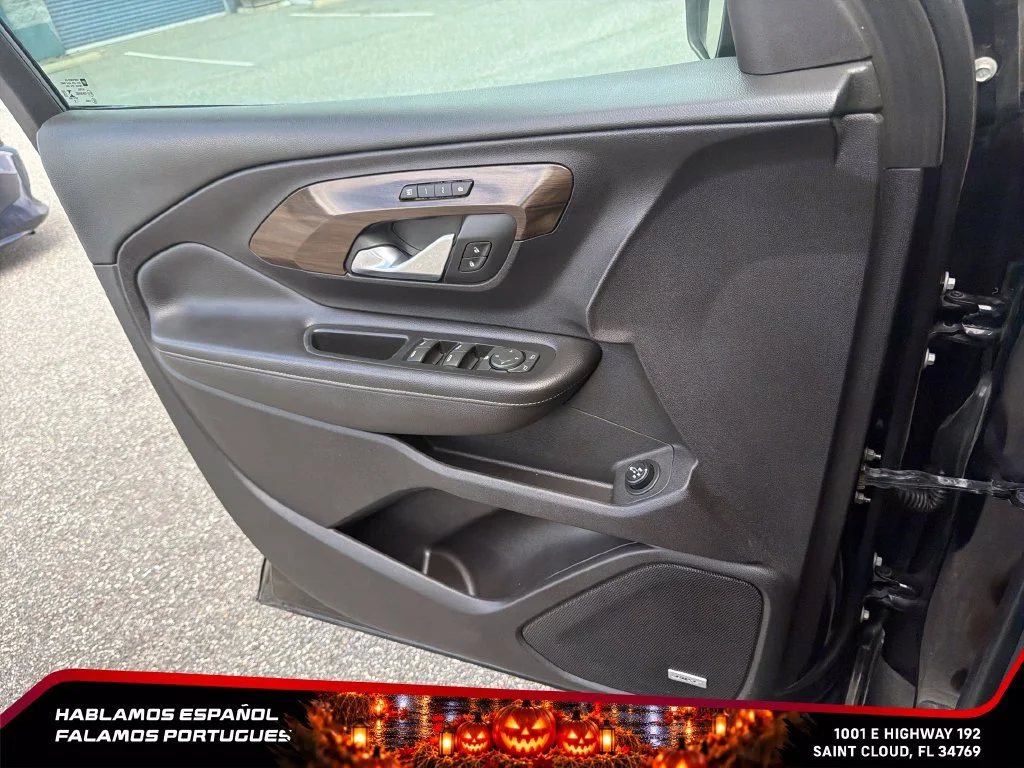 Used 2018 EBONY TWILIGHT METALLIC GMC Denali image 12