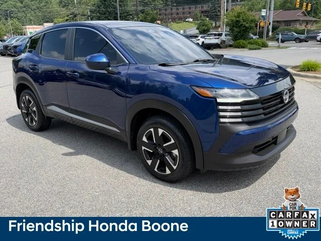 Used 2025 Blue Nissan SV image 3
