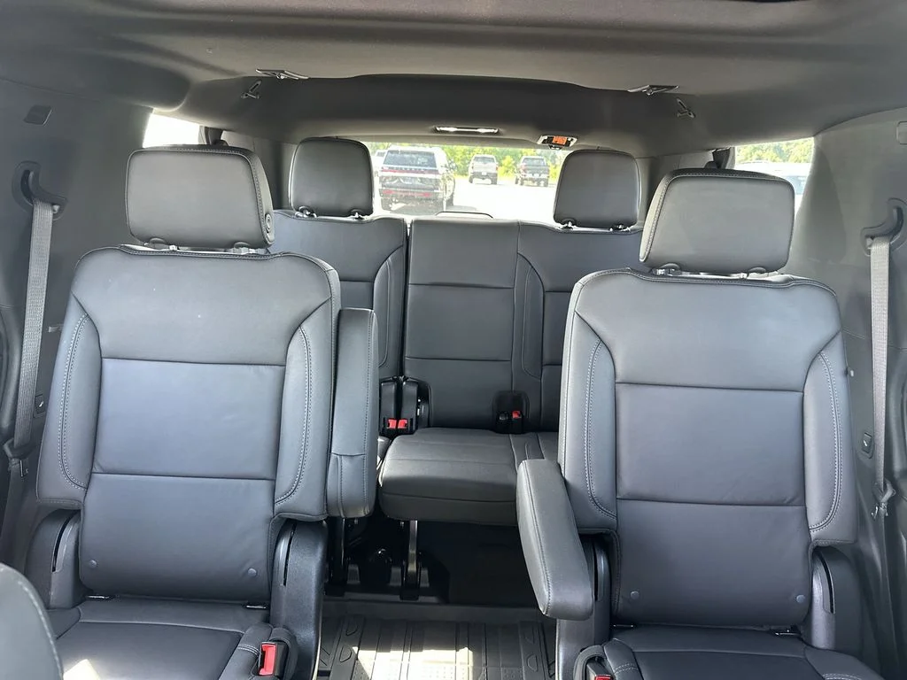 Used 2024 White Chevrolet Z71 image 13