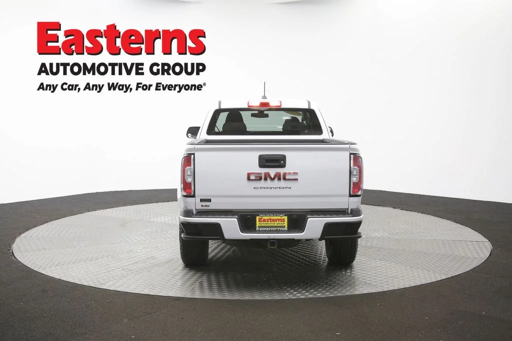 Used 2022 White GMC Elevation Standard image 35