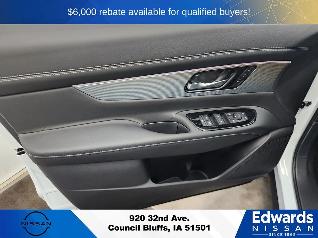 New 2026 Everest White Pearl TriCoat Nissan SL image 21