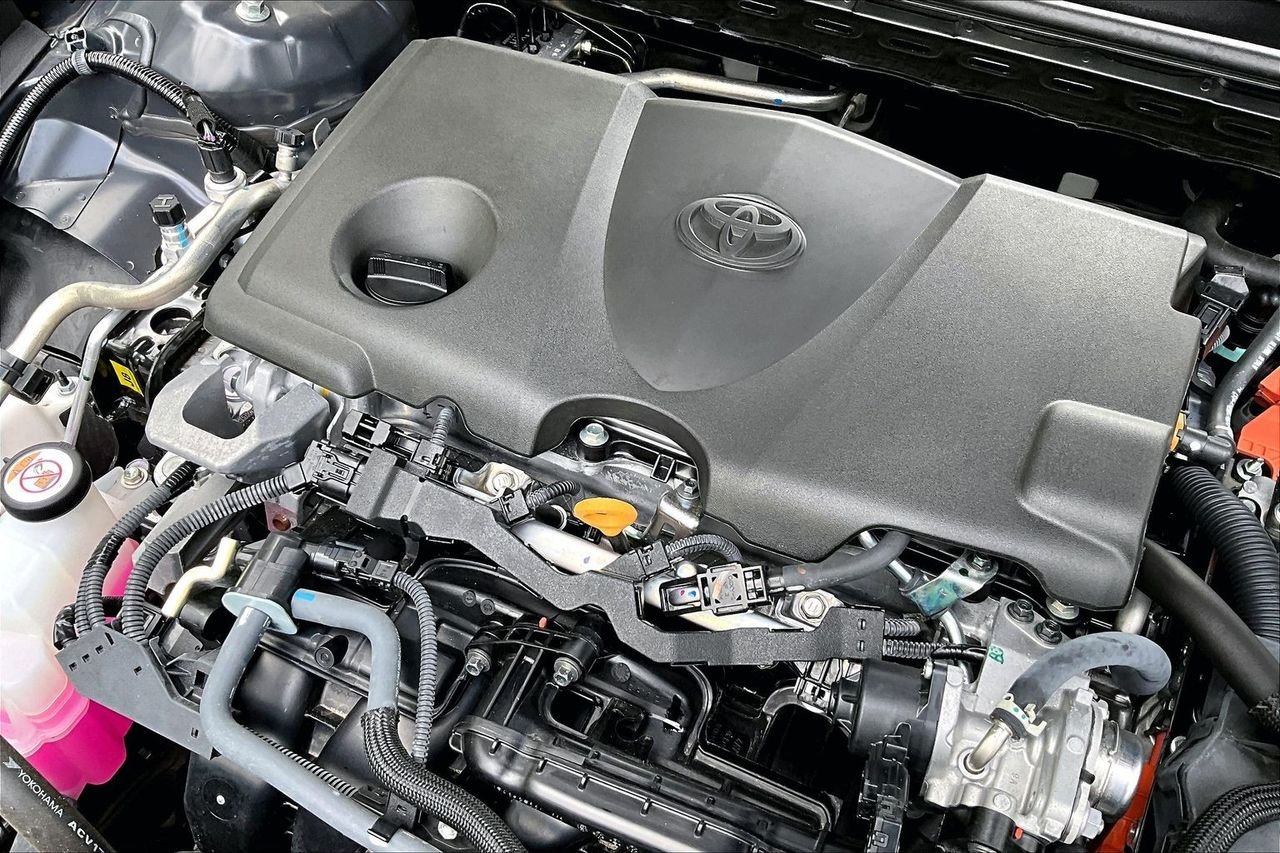 Used 2025  Toyota SE image 31