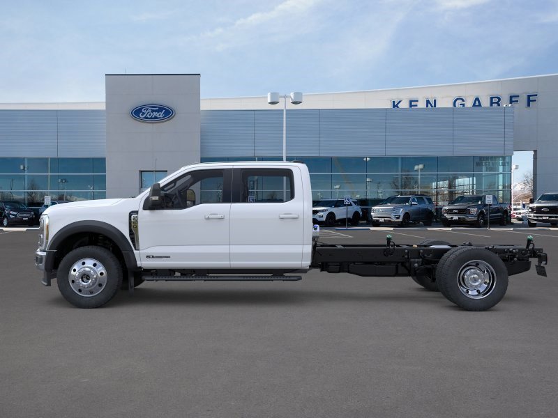New 2026 Oxford White Ford LARIAT image 3