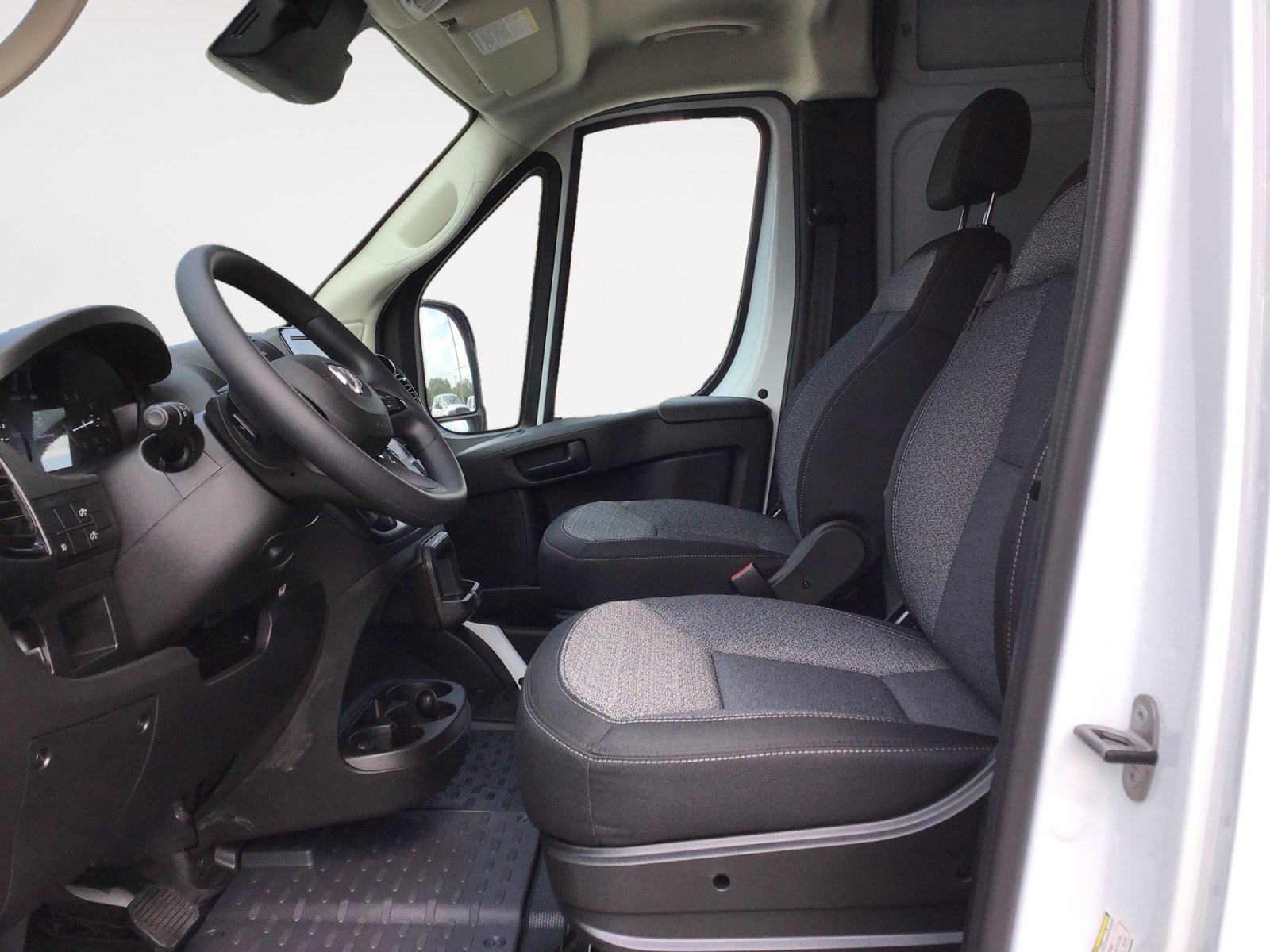 New 2026 Bright White Clearcoat RAM Tradesman image 21