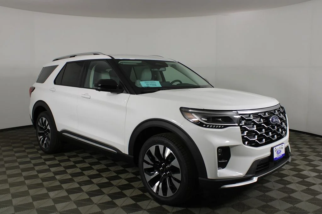2026 Ford Explorer Platinum 4WD's photo