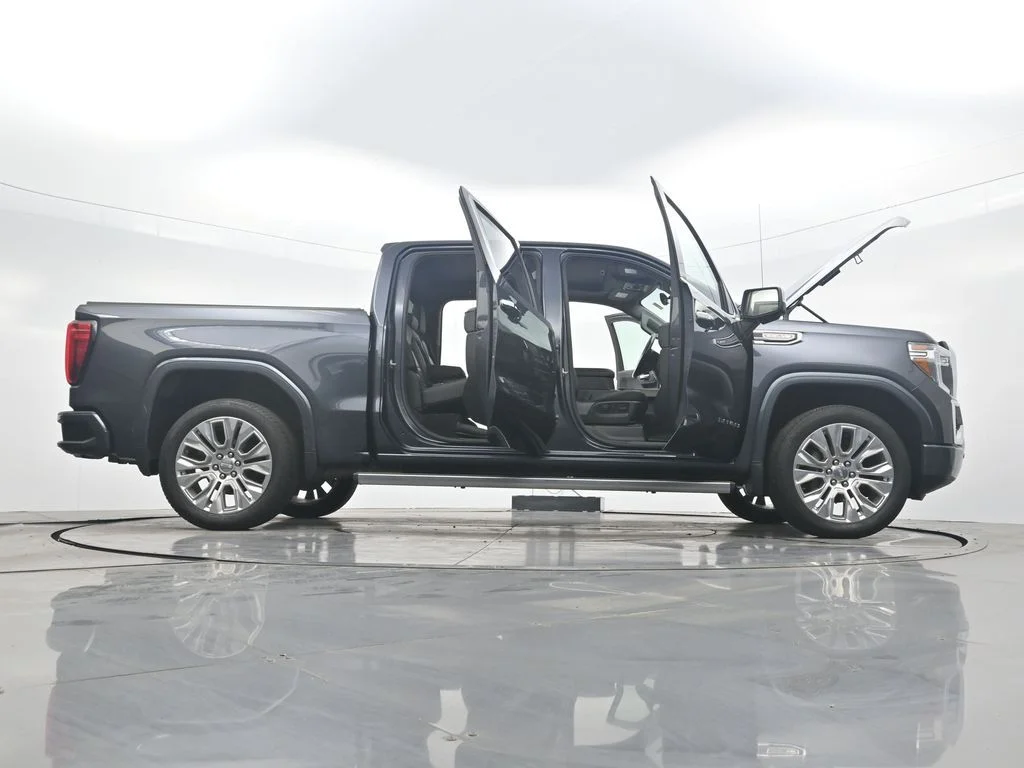 Used 2022 Blue GMC Denali image 42