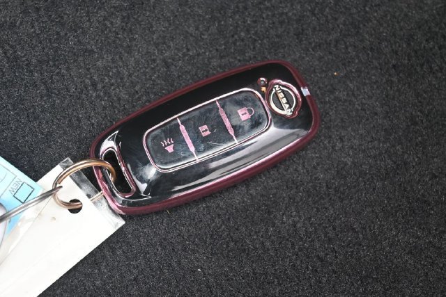 Used 2025 Gray Nissan S image 36