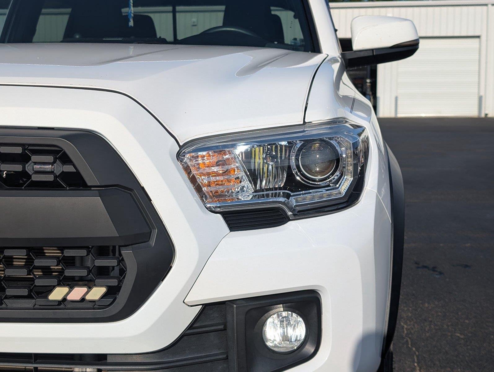 Used 2019 Super White Toyota TRD Off-Road image 11