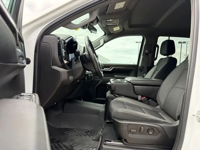 Used 2022 White Chevrolet RST image 20