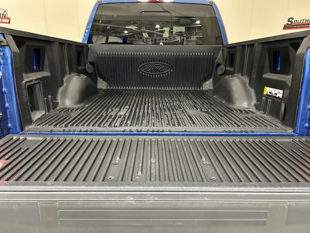 Used 2022 Blue Ford XLT image 5