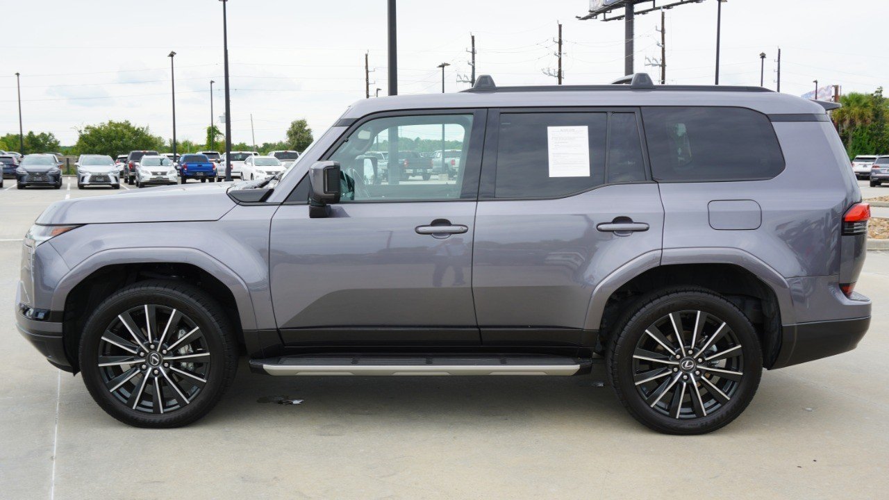 Used 2024 Gray Lexus GX 550 Luxury image 5