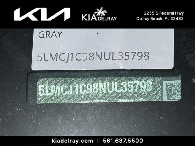 Used 2022 White Lincoln Standard image 10