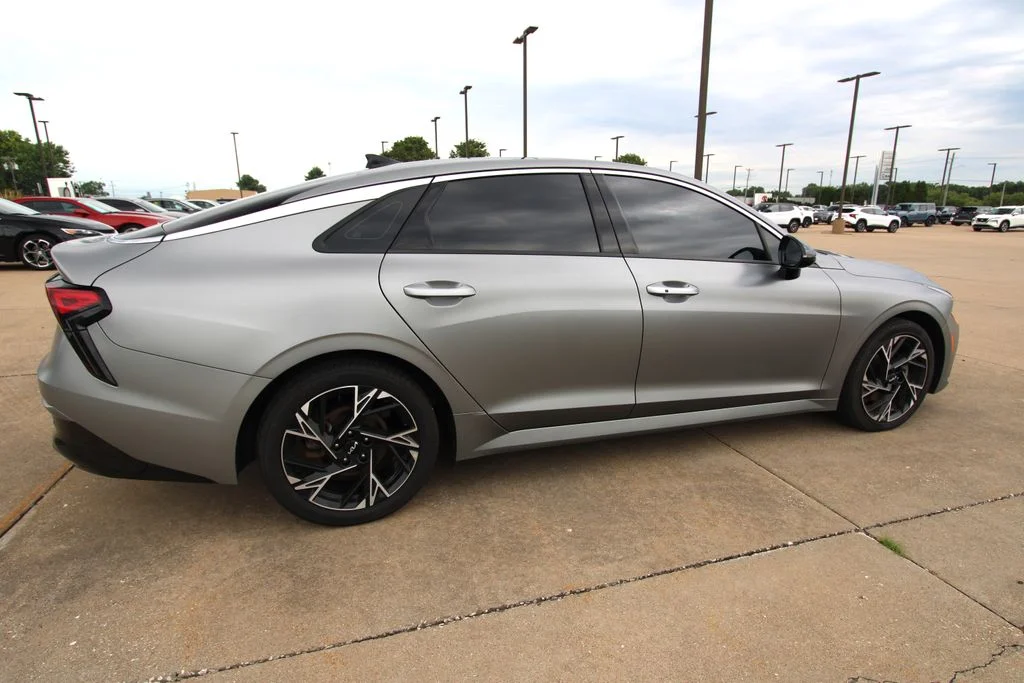 Used 2025 Gray Kia GT-Line image 5