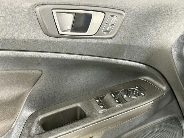 Used 2020 Blue Ford SE image 10