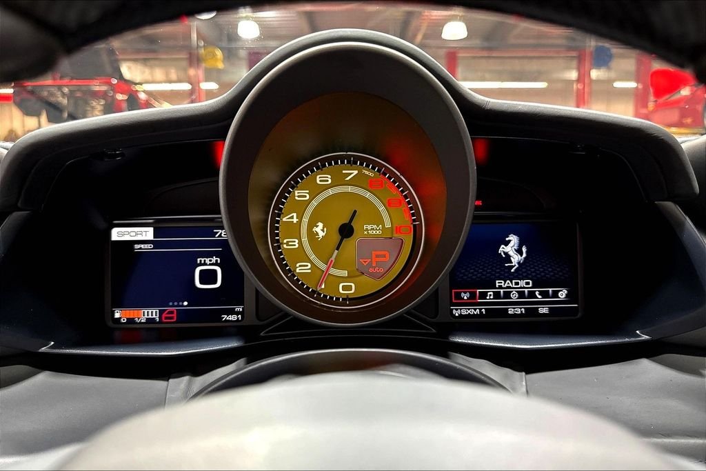 Used 2018  Ferrari  image 13
