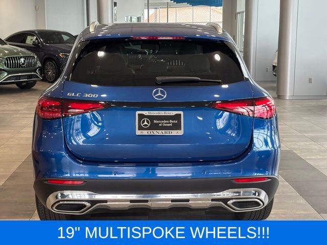 Used 2026 Blue Mercedes-Benz GLC 300 image 4