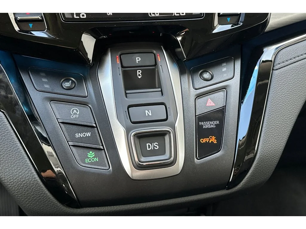 New 2026 Platinum White Pearl Honda Touring image 25