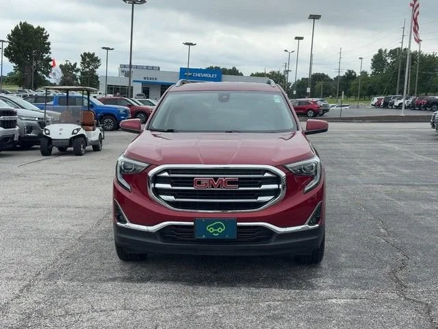 Used 2021 RED QUARTZ TINTCOAT GMC SLT image 8