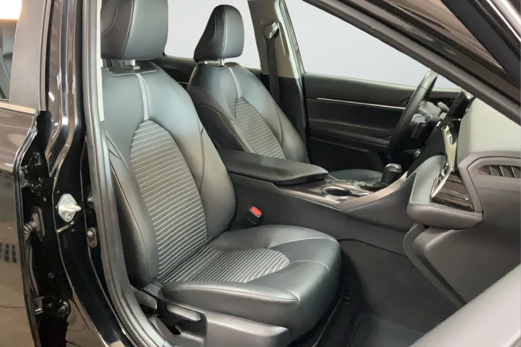 2024 Toyota Camry SE - Photo 19