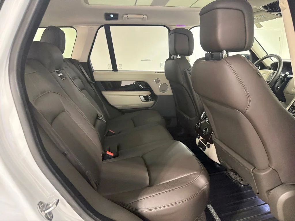 Used 2020  Land Rover HSE image 28