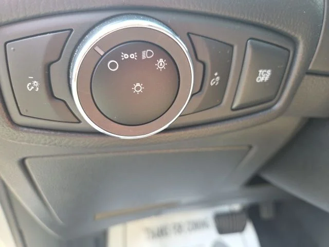 Used 2023 Silver Metallic Ford SE image 12
