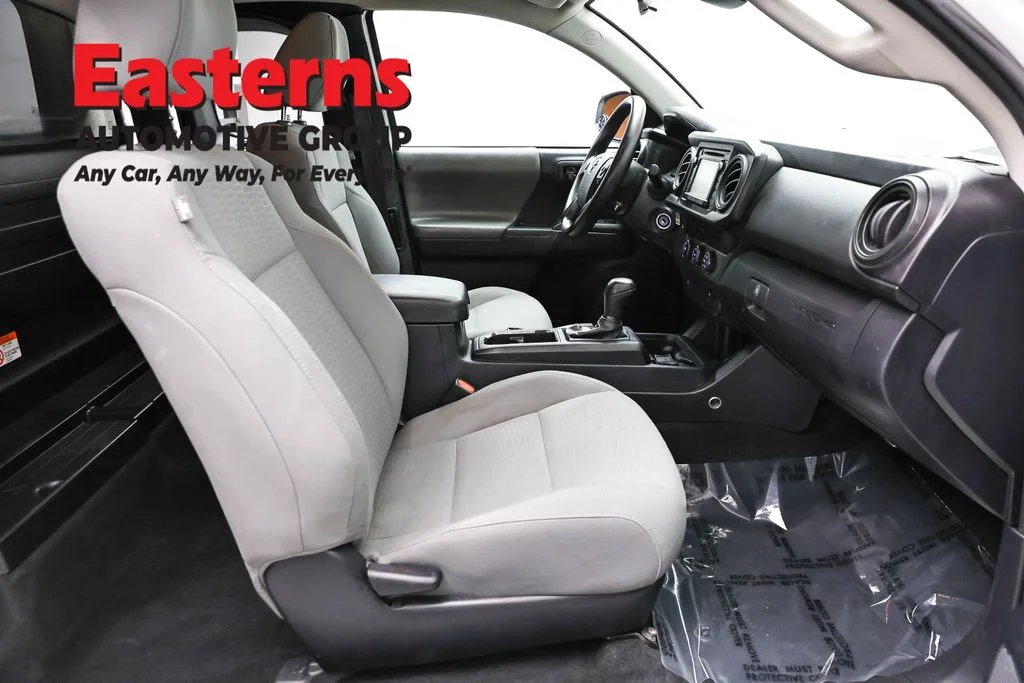 Used 2019 White Toyota SR image 22
