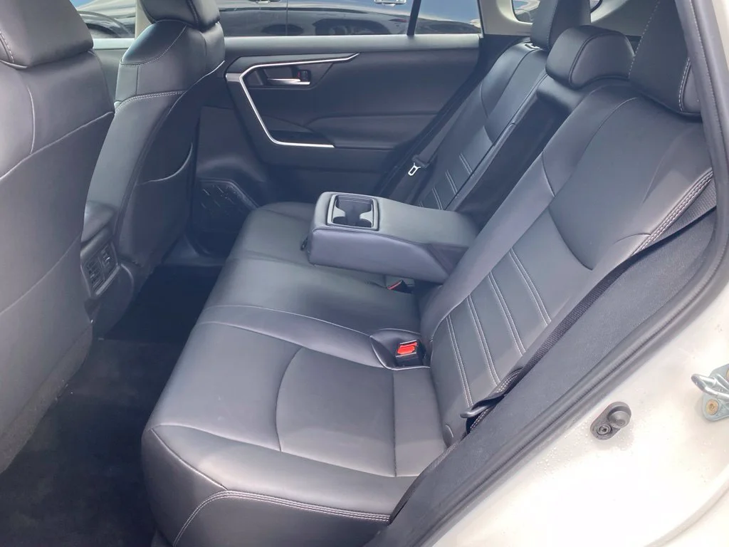 Used 2025 Beige Toyota XLE Premium image 7