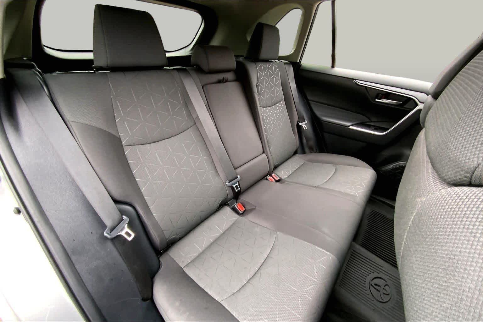 Used 2024 Silver Sky Metallic Toyota XLE image 19